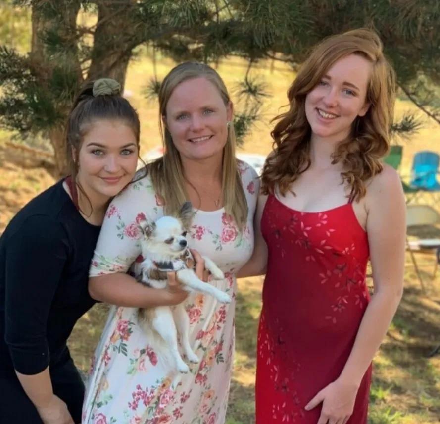 Emily Smith Age Height Weight Net Worth Career And Full Bio 4