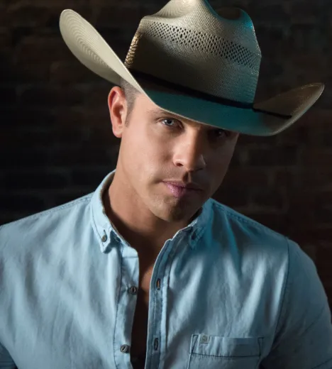 Dustin Lynch Wife Age Height Weight Net Worth Career And More 2