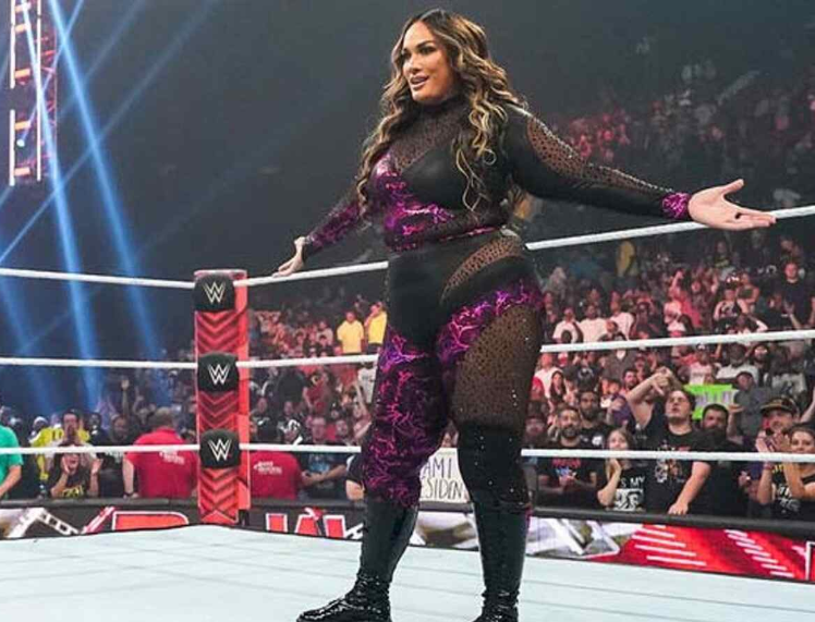 Nia Jax Height 4