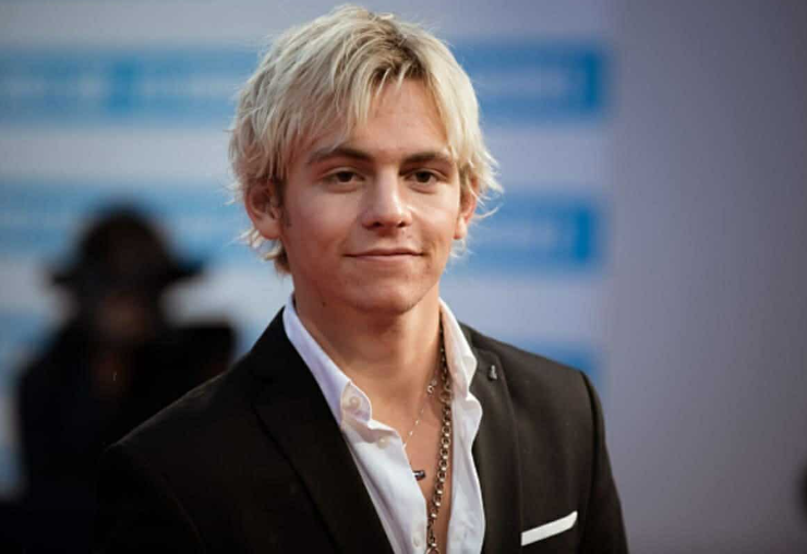 Ross Lynch Height 3