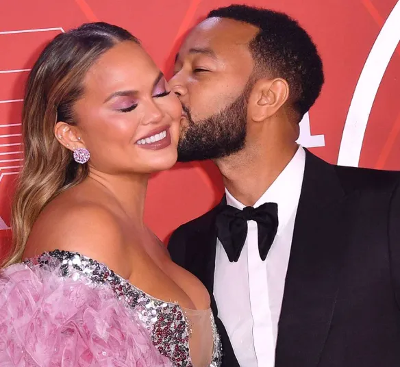 John Legends Wife A Complete Guide To Chrissy Teigen 2